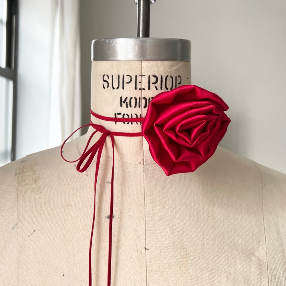 Red Rosette Choker